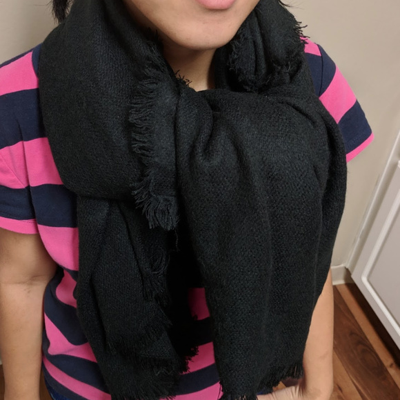 NWT Blanket Scarf - Picture 6 of 6